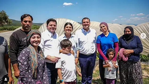 İstanbul'daki Başkan Torbalı'da hasat yaptı