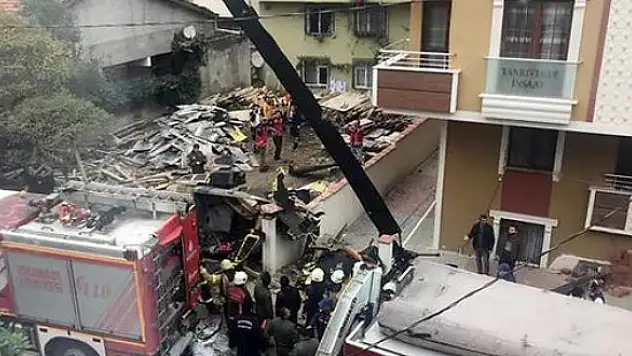 İstanbul’da askeri helikopter düştü