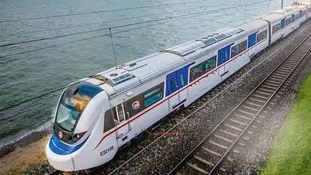 İZBAN saatleri değişti: Sefer aralıkları 26 dakikaya çekildi