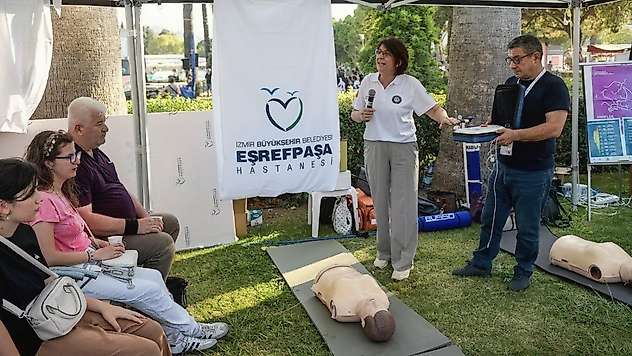 İzmir'de kalp durmalarına karşı 50 cihazlık önlem