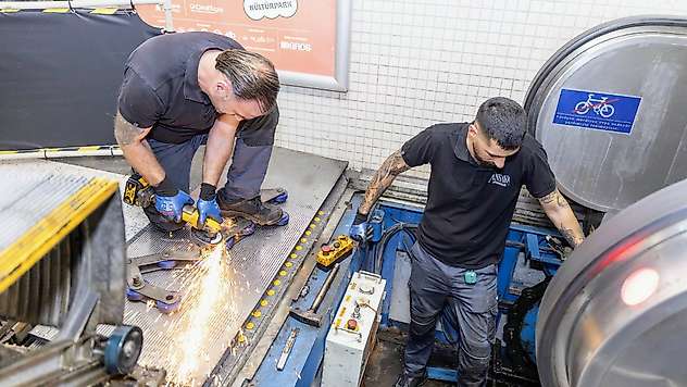 İzmir Metro'da güvenlik mesaisi