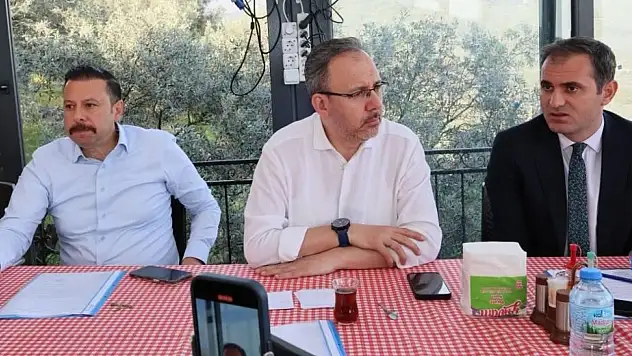 İzmir Milletvekili Kasapoğlu zirai don olaylarını yerinde inceledi