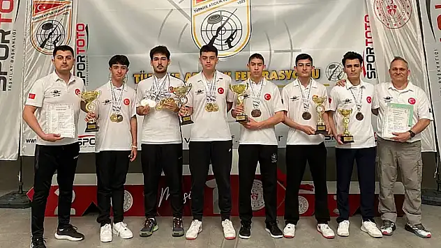 İzmirli sporculardan Türkiye şampiyonasında tarihi başarı