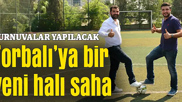 Lise arkadaşları halı saha açtı