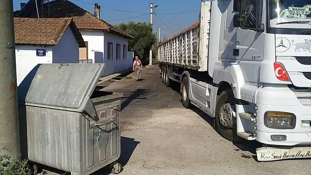 Mahalleli kamyonlardan şikâyetçi