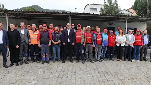 Başkan Çiçek belediye çalışanlarının Ramazan Bayramı'nı kutladı