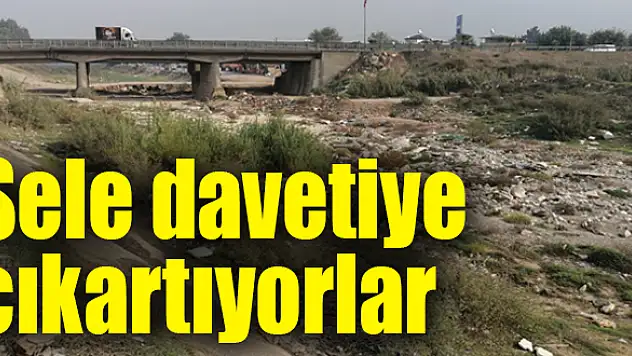 Moloz ve evsel atık döktüler
