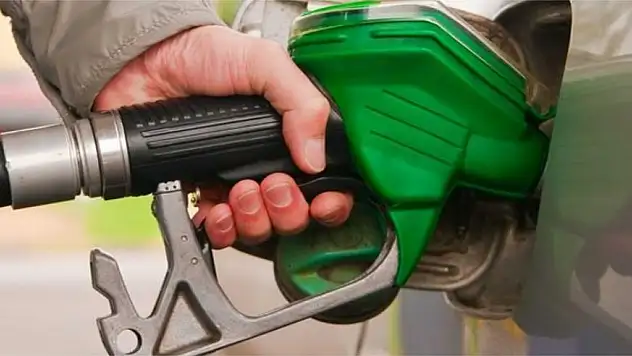 Motorine 17, benzine 12 kuruş indirim geliyor