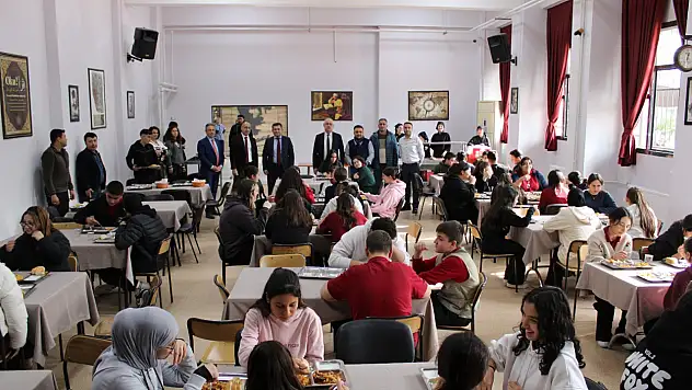 ÖDEMİŞ'TE OKULLARDA BAKIM VE BOYAMA