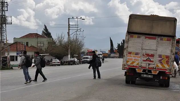 Okul yolu, tehlike dolu