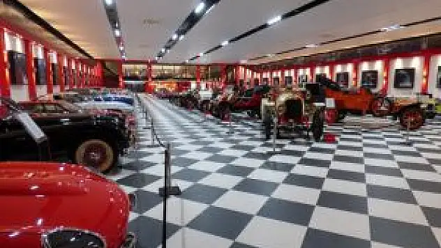 Otomobil müzesi ilgi görüyor
