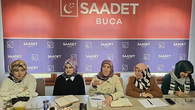 Saadet Partisi Kadın Kolları Genel Başkanı Ekinci İzmir'de