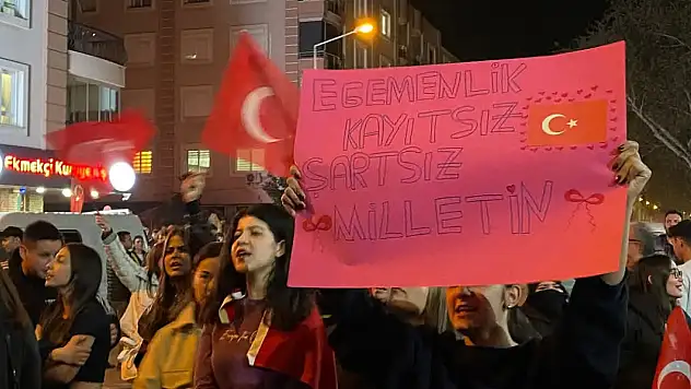 Sadece demokrasi ve adalet için yürüyoruz