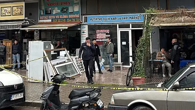 Selçuk'ta işyerine silahlı saldırı