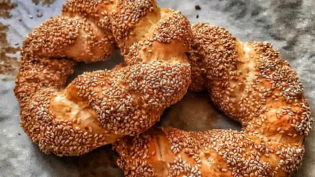 Simit değil, zam yiyoruz