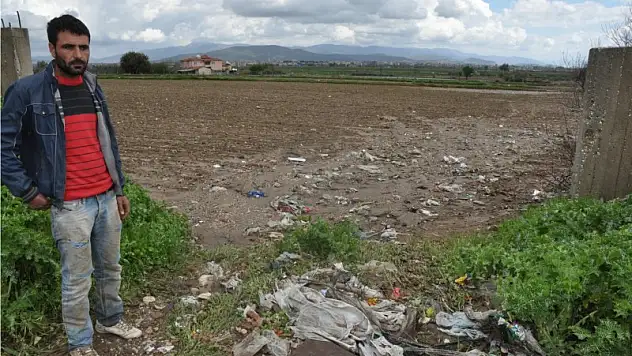 Tarlaya 'çöplük' yağdı