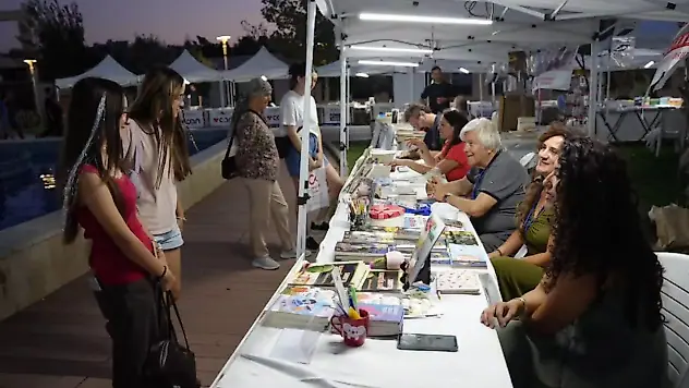 Torbalı'da 2. Güz Kitap Günleri'nde bilim, hukuk ve edebiyat buluşması