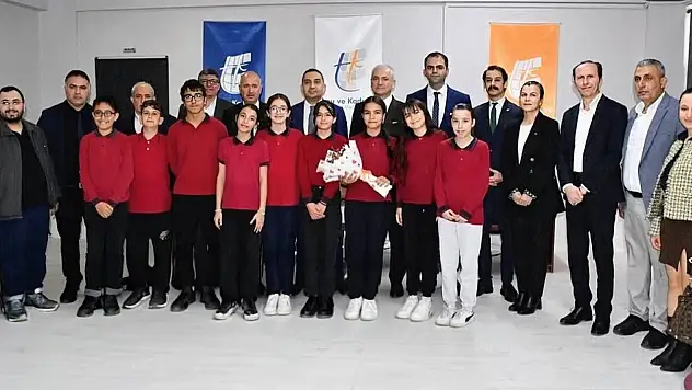 Torbalı TOKİ Ortaokulu'na robotik kodlama  sınıfı