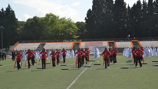 TORBALI’DAKİ 19 MAYIS COŞKUSU GÖRÜLMEYE DEĞERDİ
