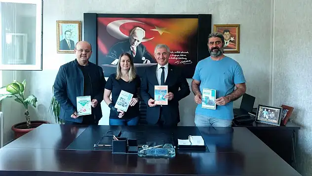 TORBALILI ÖĞRETMENLERİN YAZDIĞI DERS KİTAPLARI TÜM OKULLARA DAĞITILDI