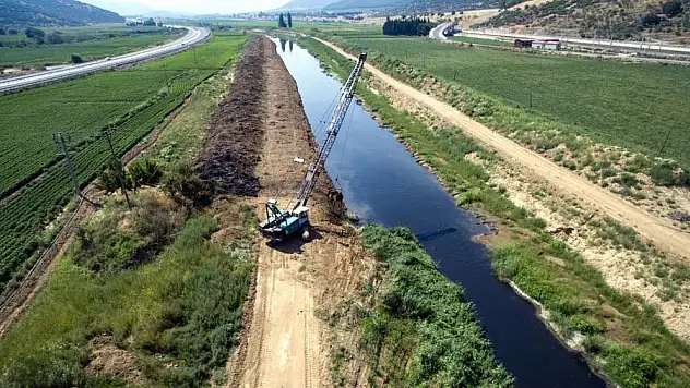 Torbalı'nın can suyu Küçük Menderes temizlendi