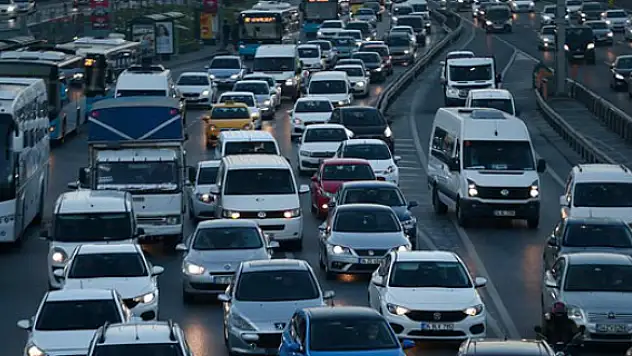 Türkiye’de yaklaşık 4 kişiye bir araç düşüyor