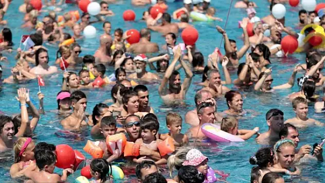 Türkiye'ye hücum ettiler