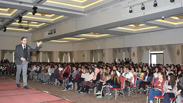 Üniversite Tanıtım ve Kariyer Günleri Torbalı'da Gerçekleşecek