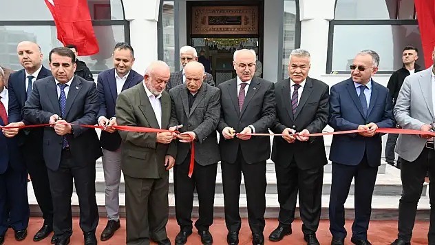 VALİ KÖŞGER TORBALI’DAKİ AÇILIŞA KATILDI