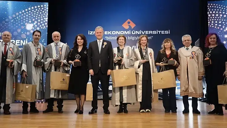 İzmir’de çeyrek asırlık gurur: İEÜ 25 yaşında