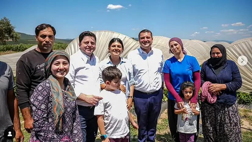 İstanbul'daki Başkan Torbalı'da hasat yaptı