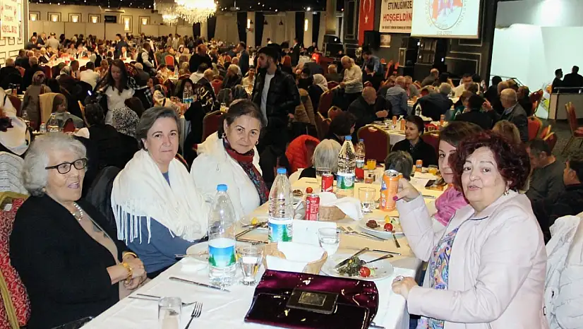 İzmir'de Erzincanlılar birlik ve dayanışma gecesinde buluştu