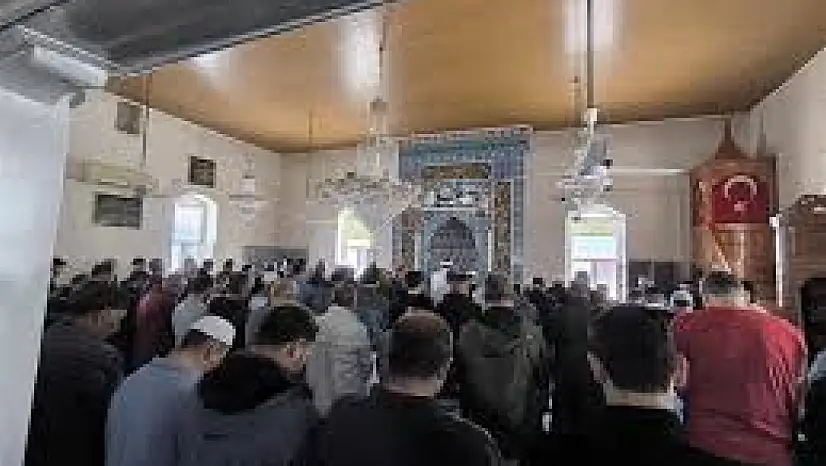 Torbalı, Üç Ayların Müjdecisi Regaip Kandili'ne İbadet ve Bereketle Hazırlanıyor