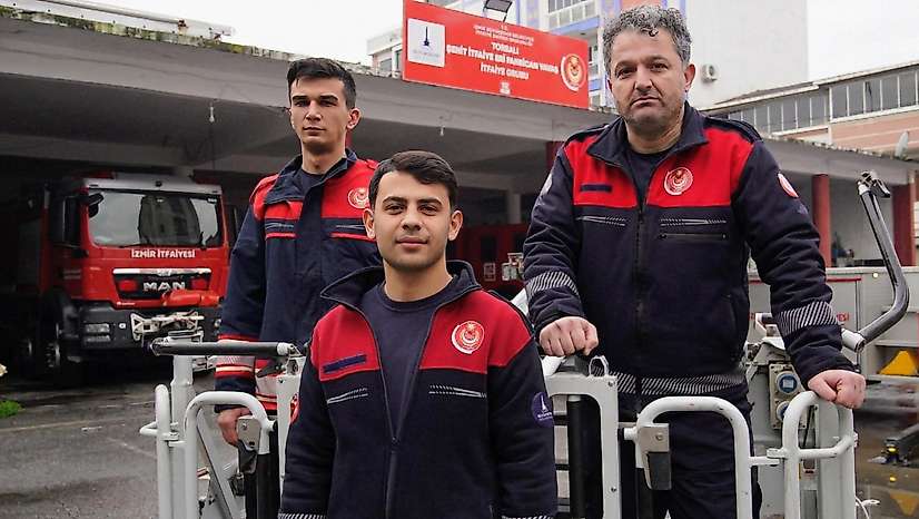 İnşaata sığınan köpeği itfaiye kurtardı