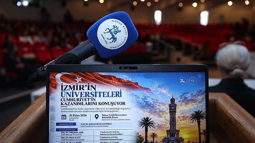 DEÜ'de, Cumhuriyet'in Kazanımları, paneli düzenlendi