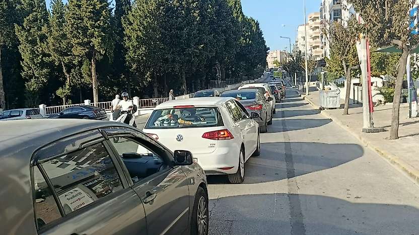 İzmir'de trafiğe kayıtlı taşıt sayısı 2,1 milyonu aştı
