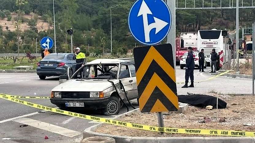 İzmir yönüne gelen yolcu otobüsü otomobille çarpıştı: 2 ölü