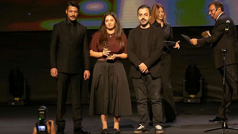 İzmirli Genç Yönetmenin 'Akgün' Filmine Altın Koza Ödülü