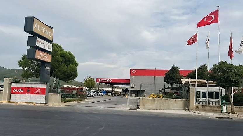 Torbalı Alfemo'da görüşme sonrası bazı işçiler işbaşı yaptı