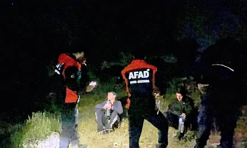 Dağda mahsur kalan iki çocuğu AFAD kurtardı