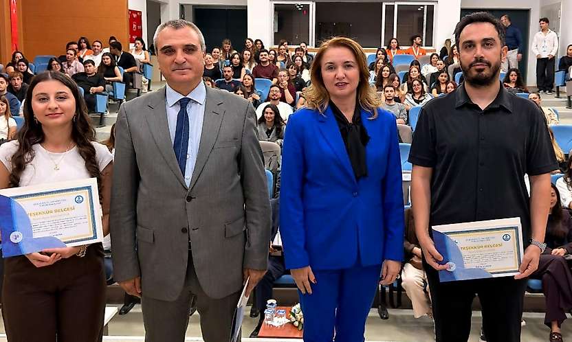 DEÜ'den öğrencileri sektörle buluşturan yapay zekâ destekli platform