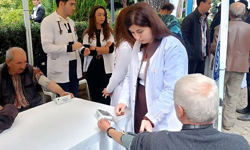 Ege Üniversitesi Dünya Kalp Günü'nde Bozdağ'da sağlıklı yaşam etkinliği düzenledi