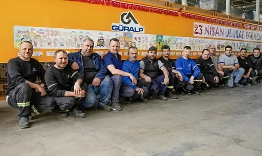 Fabrika sanat galerisine dönüştü: Çocuklardan 23 Nisan sergisi