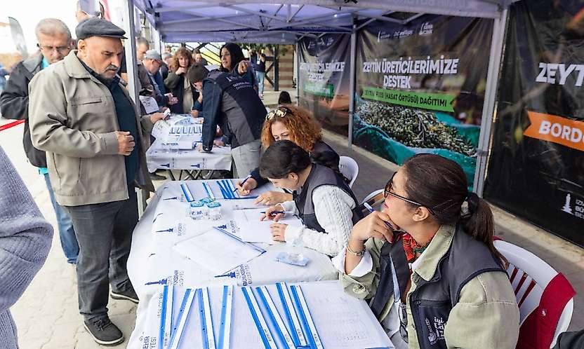İzmir'de 391 zeytin üreticisine destek