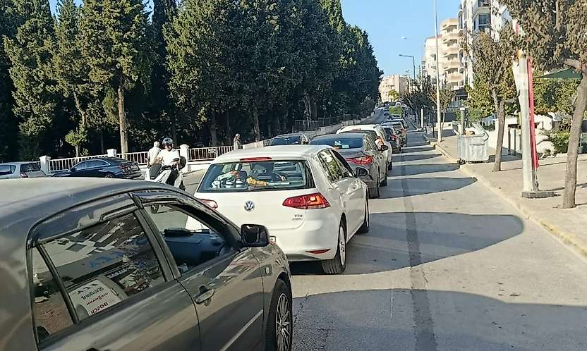İzmir'de trafiğe kayıtlı taşıt sayısı 2,1 milyonu aştı