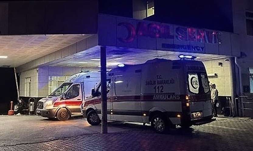 Kemalpaşa'da 80 işçi gıda zehirlenmesi şüphesiyle hastaneye başvurdu
