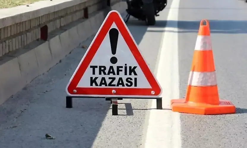 Panelvan 4 kişiye çarptı: Karı koca hayatını kaybetti