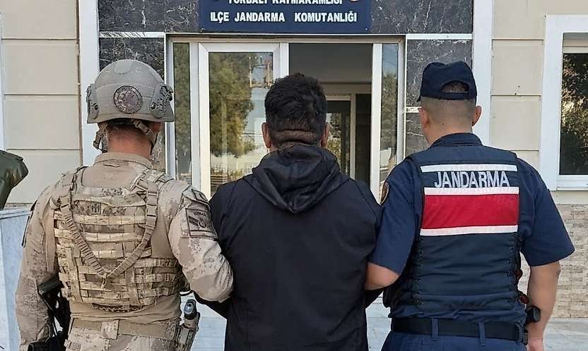 Pancar'da 2 firari jandarma operasyonuyla yakalandı