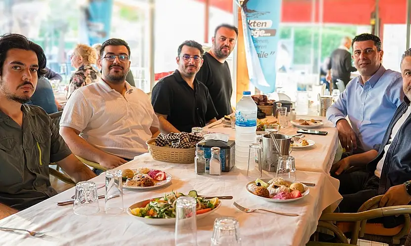 Radikal Eğitim Kurumları'nda 'Gelenekten Geleceğe' buluşması