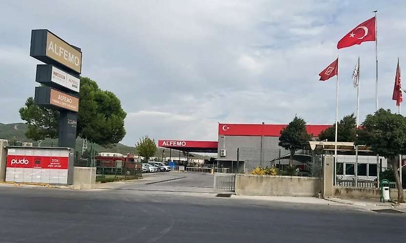 Torbalı Alfemo'da görüşme sonrası bazı işçiler işbaşı yaptı